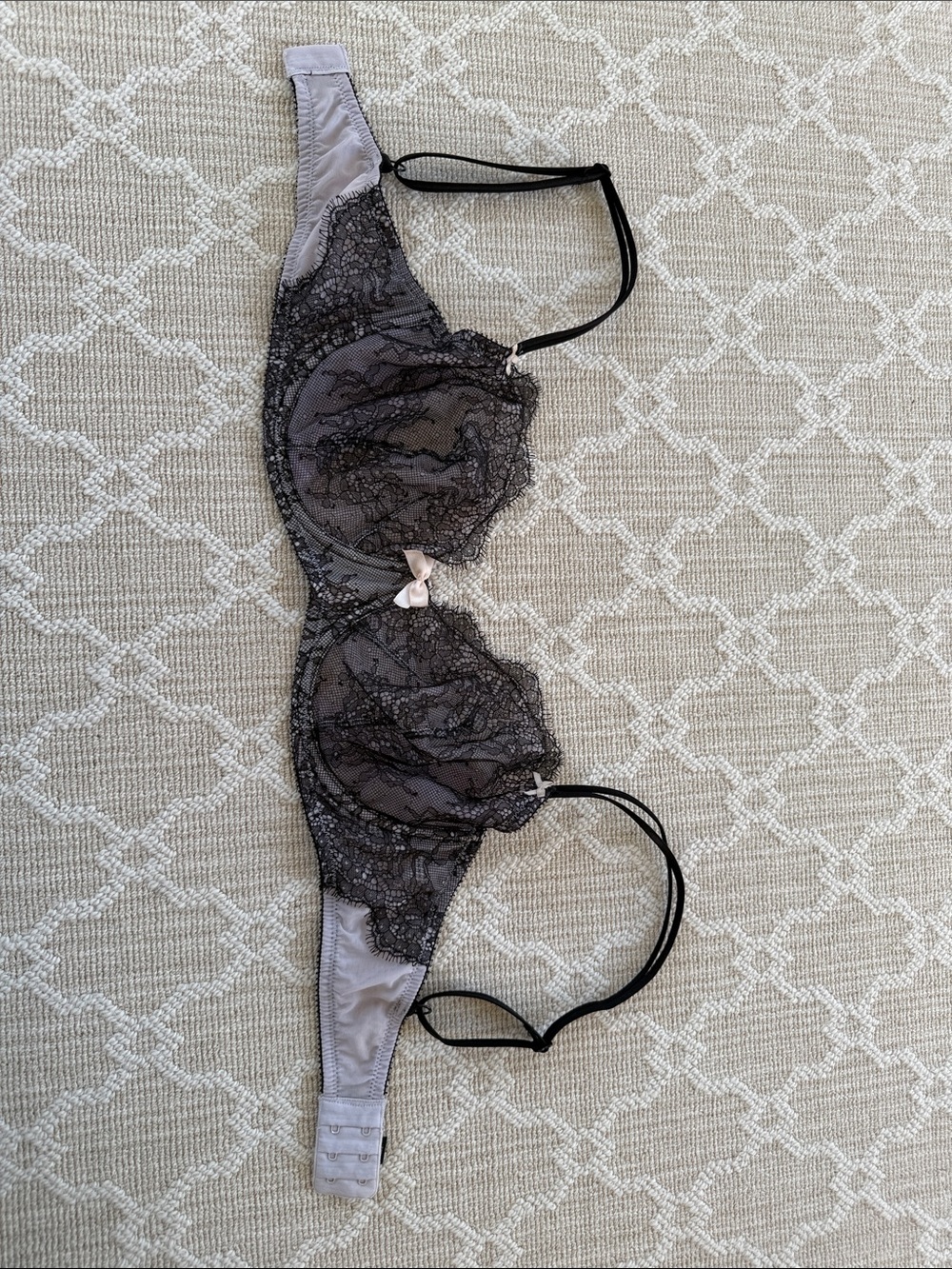 Victoria's Secret Gray Lace Underwire Bra with Pink Bow